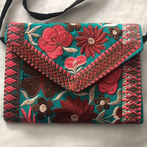 NWOT embroidered bag - Picture 2 of 5